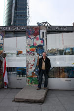 Gard at remains of the Berlin Wall at Potsdamer platz