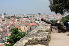 Old guns at Castelo de SaoJorge