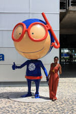 Nikki at Lisbon aquarium